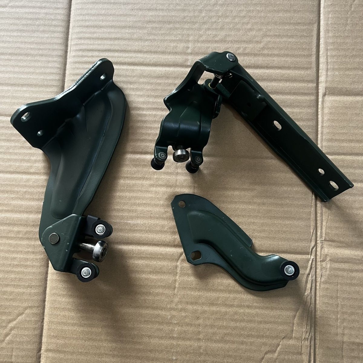 适配江淮瑞风中门滑轮祥和中门滑轮侧滑门上中下轨道合页铰链滚珠