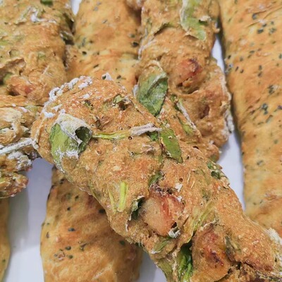 法式全麦粉青菜黑椒肠扭扭代餐手作菠菜鸡肉咸口面包学生早餐代餐