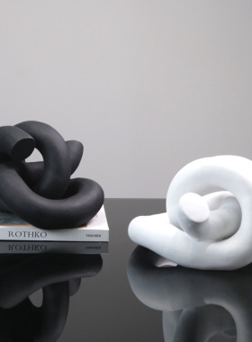 简约现代黑白树脂创意缠绕摆件 样板间客厅茶几书房桌面装饰品