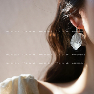 YOUJUclub-柏林花纪~绝美小众简约高级感灵动花瓣耳环蚊香盘耳夹