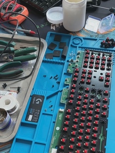 联名专修罗技机械键盘失灵G610G810G910改热插拔更换进口欧姆龙轴