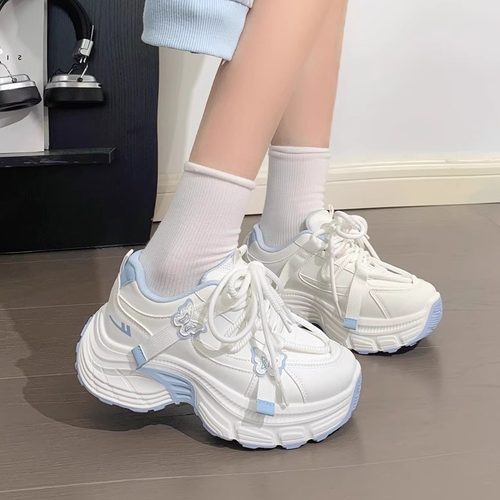 回力女鞋浅蓝蝴蝶皮面老爹鞋女