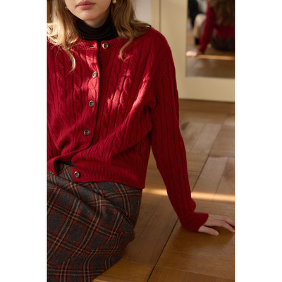 复古红色100%绵羊毛绞花圆领针织开衫外套女秋冬厚款叠穿麻花毛衣