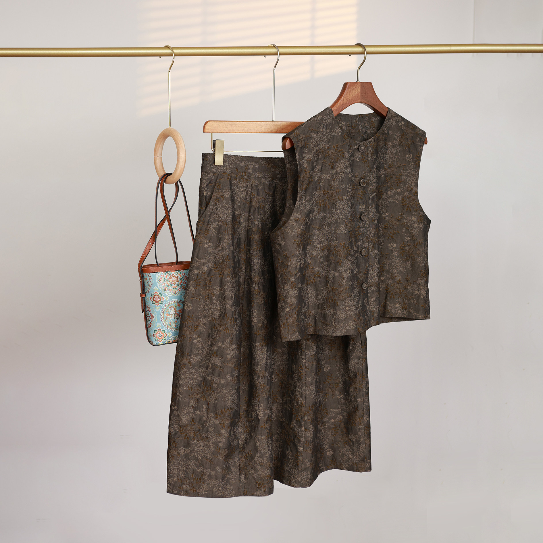 松烟入墨 气质咖灰  超气质 新中式 花枝暗纹马甲半身裙套装