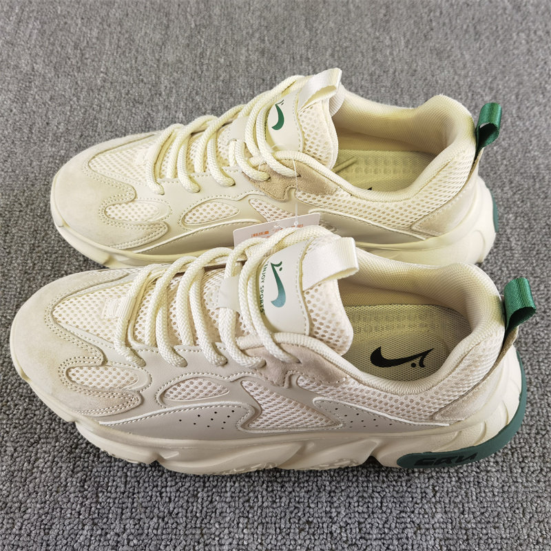 贵人鸟轻便休闲网面透气运动鞋子