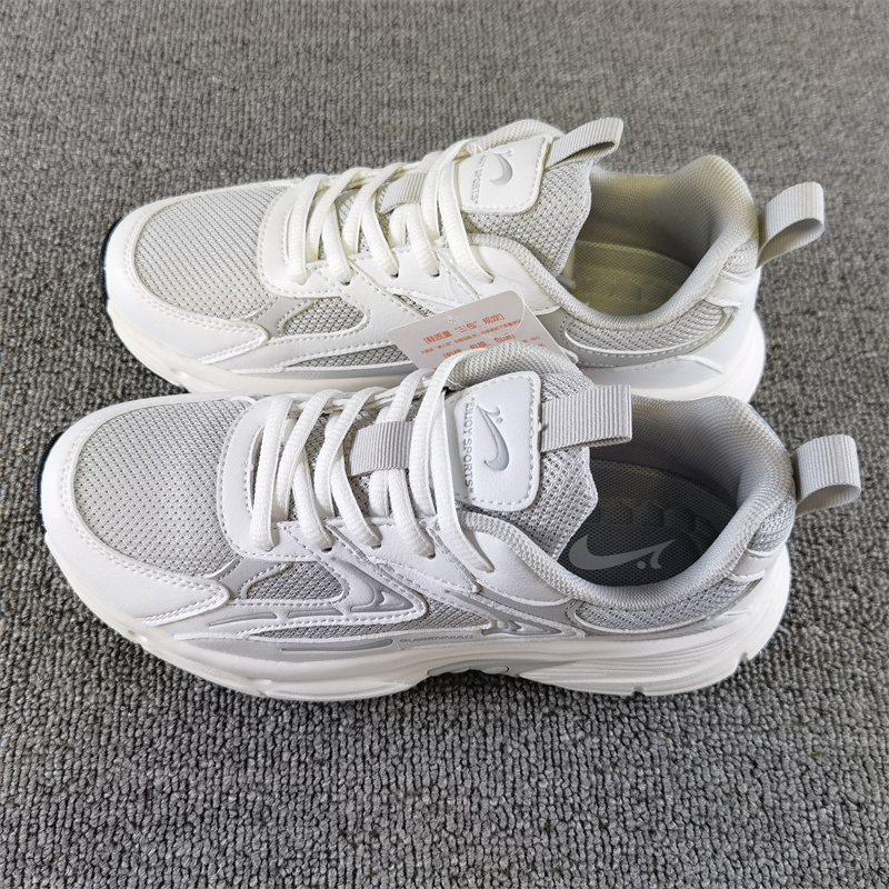 贵人鸟女鞋春夏季新款网面透气低帮软底耐磨运动休闲跑步鞋老爹鞋