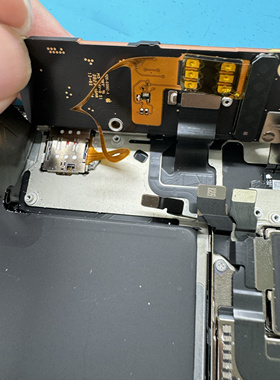 美版iPhone15Pro/PM超薄卡槽不读卡 无效SIM卡故障 支持IOS26系统