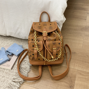 M链条双肩包女2026新款通勤背包抽绳翻盖包轻奢小众可单肩多用包