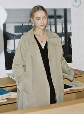 Into Fiction巴黎旅人法式卡其灰绿色显白棉质外套通勤廓形风衣