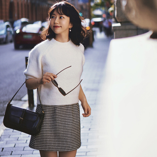 Into Fiction法式羊驼毛泡泡袖宽松通勤黑色白色短袖毛衣针织衫