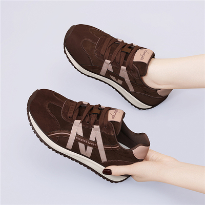 女鞋新款2025爆款时尚气