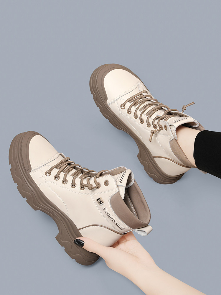 旅游鞋真皮高帮鞋女2025年秋冬舒适软底马丁靴防滑休闲单鞋女短靴