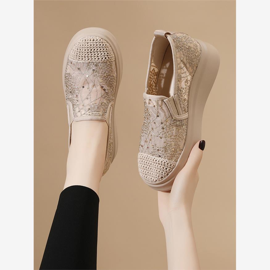 女性凉鞋2025新流行的夏