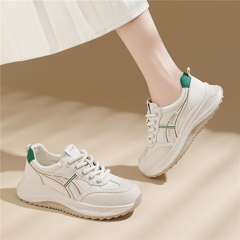 厚底小白鞋女款2025新款休闲板鞋女士妈妈软底轻便舒适阿甘德训鞋