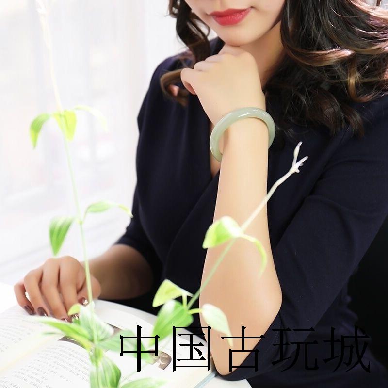 新疆高端和田玉青玉手镯女浅青玉镯子气质青白玉真玉青海料带证书