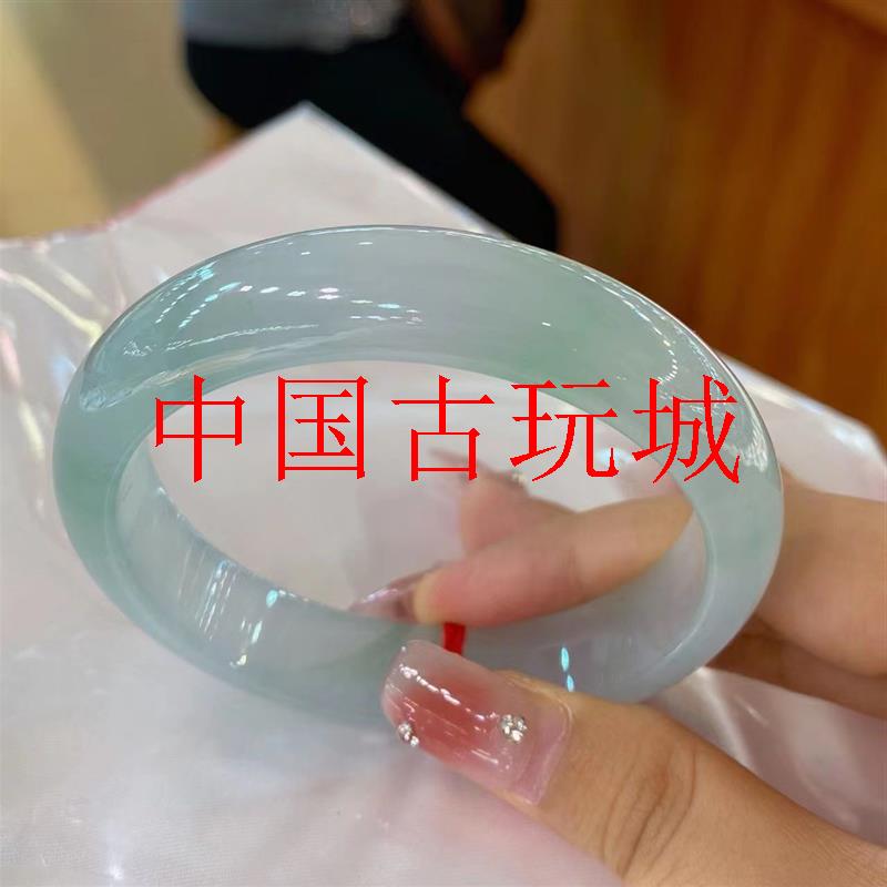 精选缅甸翡翠色镯子冰糯种油青飘花玉手镯浅绿色高级感玉镯子女款