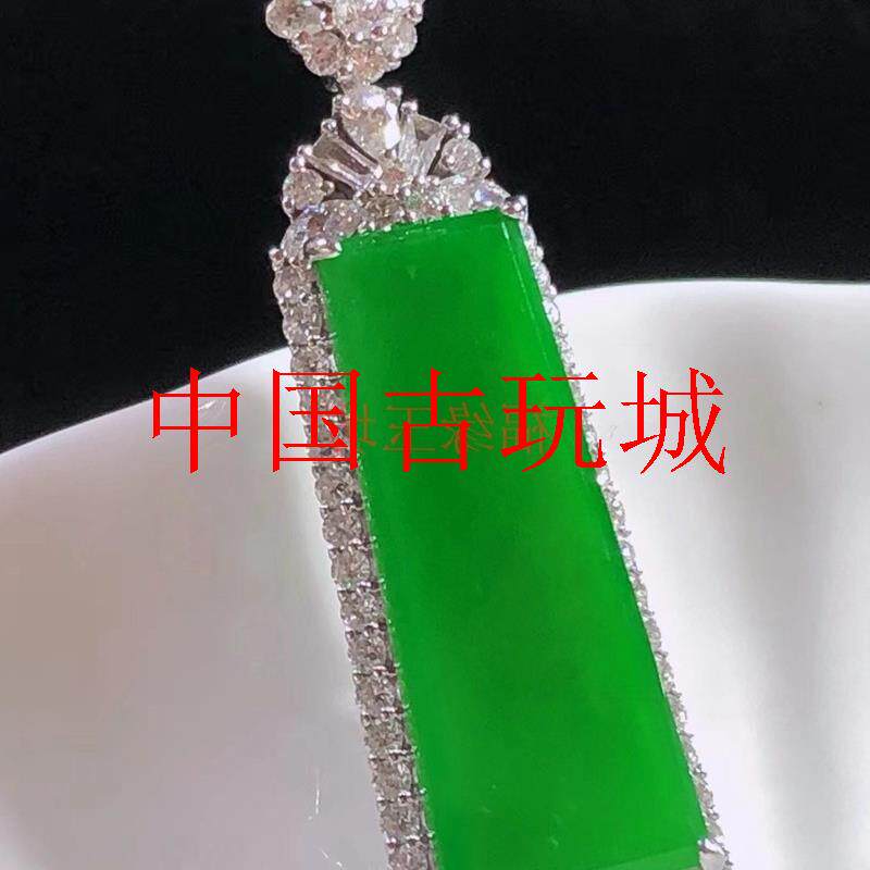 银镶冰种辣绿翠玉平安无事牌挂件