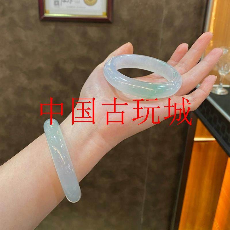 翡翠色冰种晴水飘花色手镯浅绿冰透油青玉镯子小众感清新时尚女款