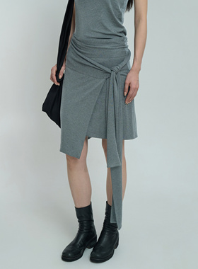 RUNERUHE胶囊系列独立设计师品牌设计师款一片式多穿系带短裙