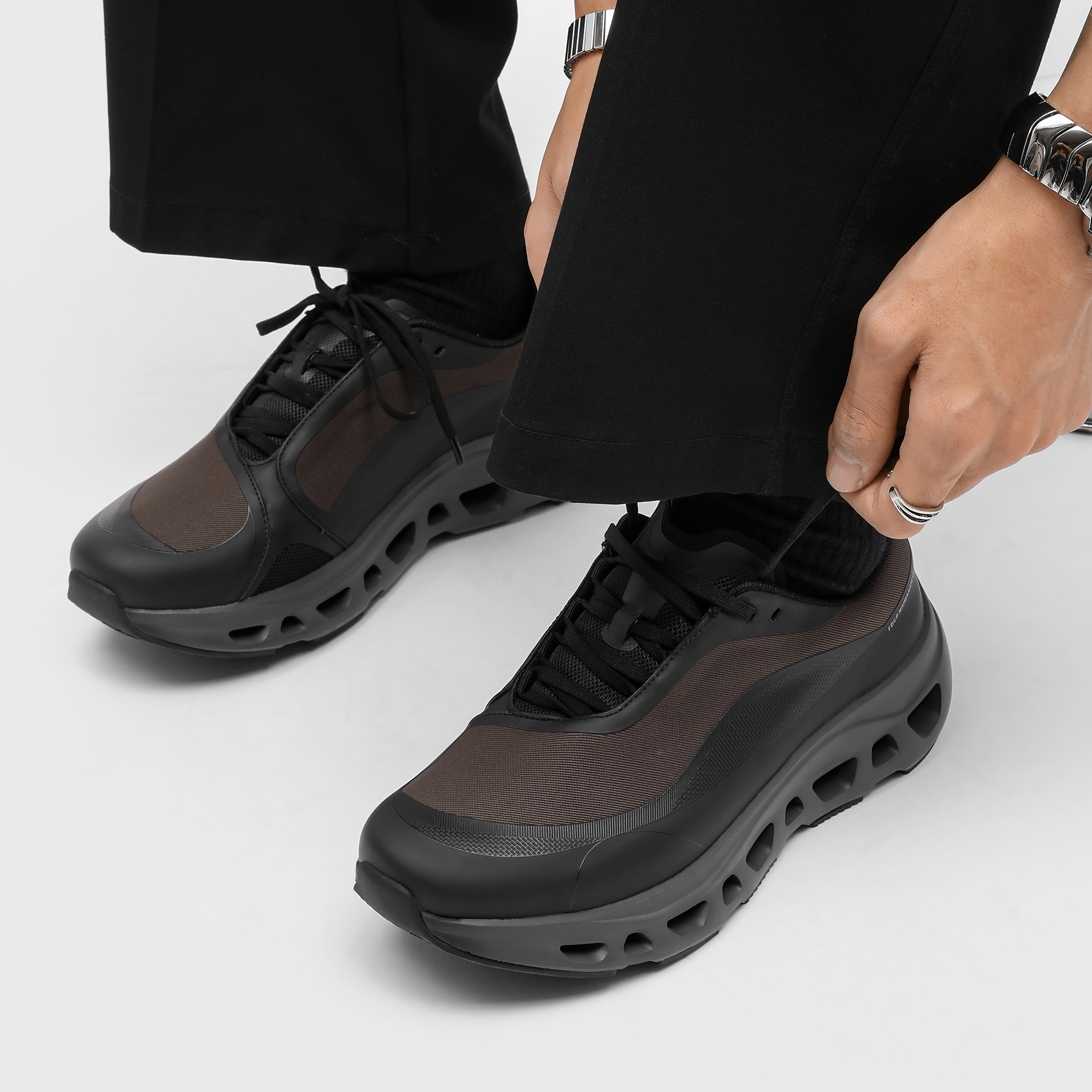 潮牌户外运动徒步登山鞋