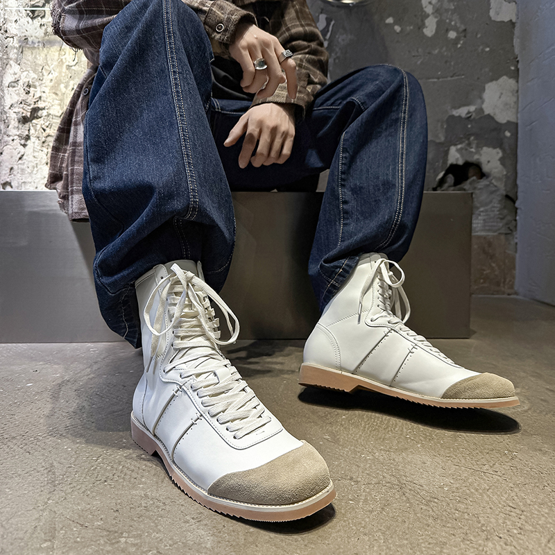 女士方头中帮运动休闲马丁靴