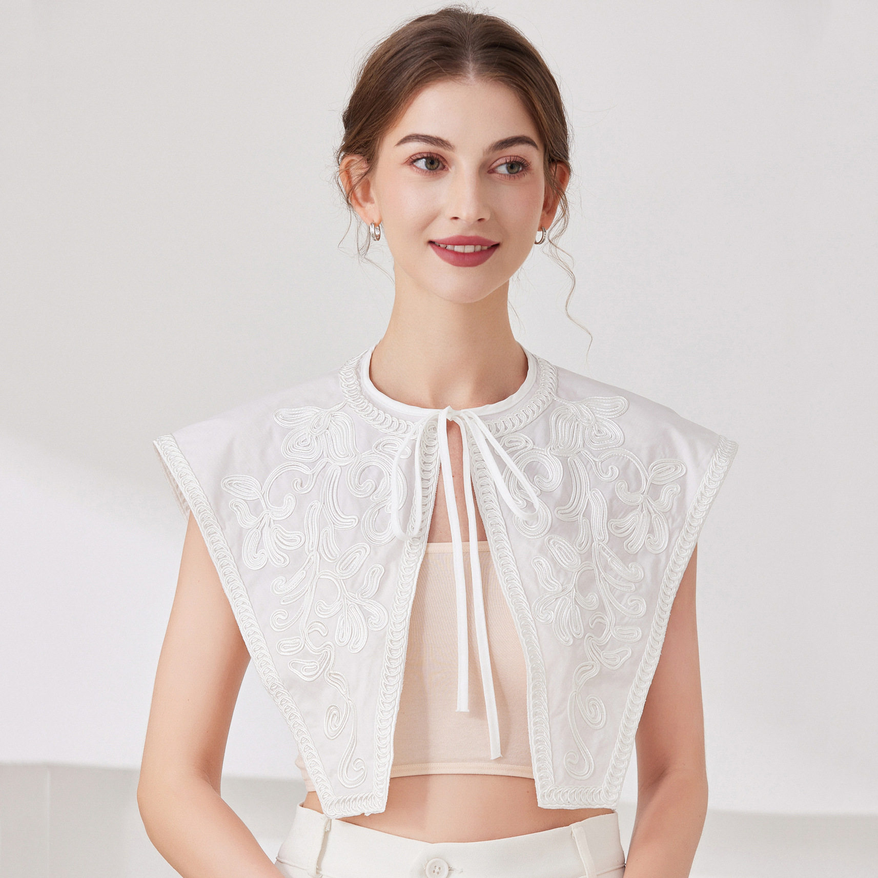 新款时尚外搭大翻领刺绣披肩假领子女设计感个性夸张装饰衣领百搭