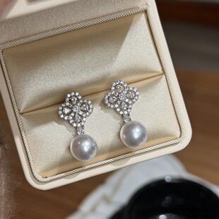 深圳旭佳旭家s925精工银针冷光澳白施家珍珠满钻四叶花耳钉女轻奢
