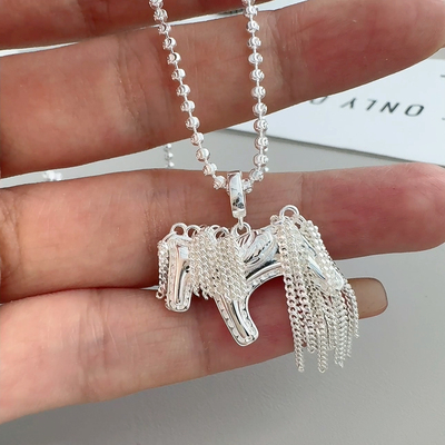 韩代s925纯银马到成功项链立体实心小马吊坠车花珠链毛衣链高级感