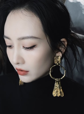 大侦探王鸥同款法式中古vintage耳夹耳环夸张芒复古金无耳洞2026