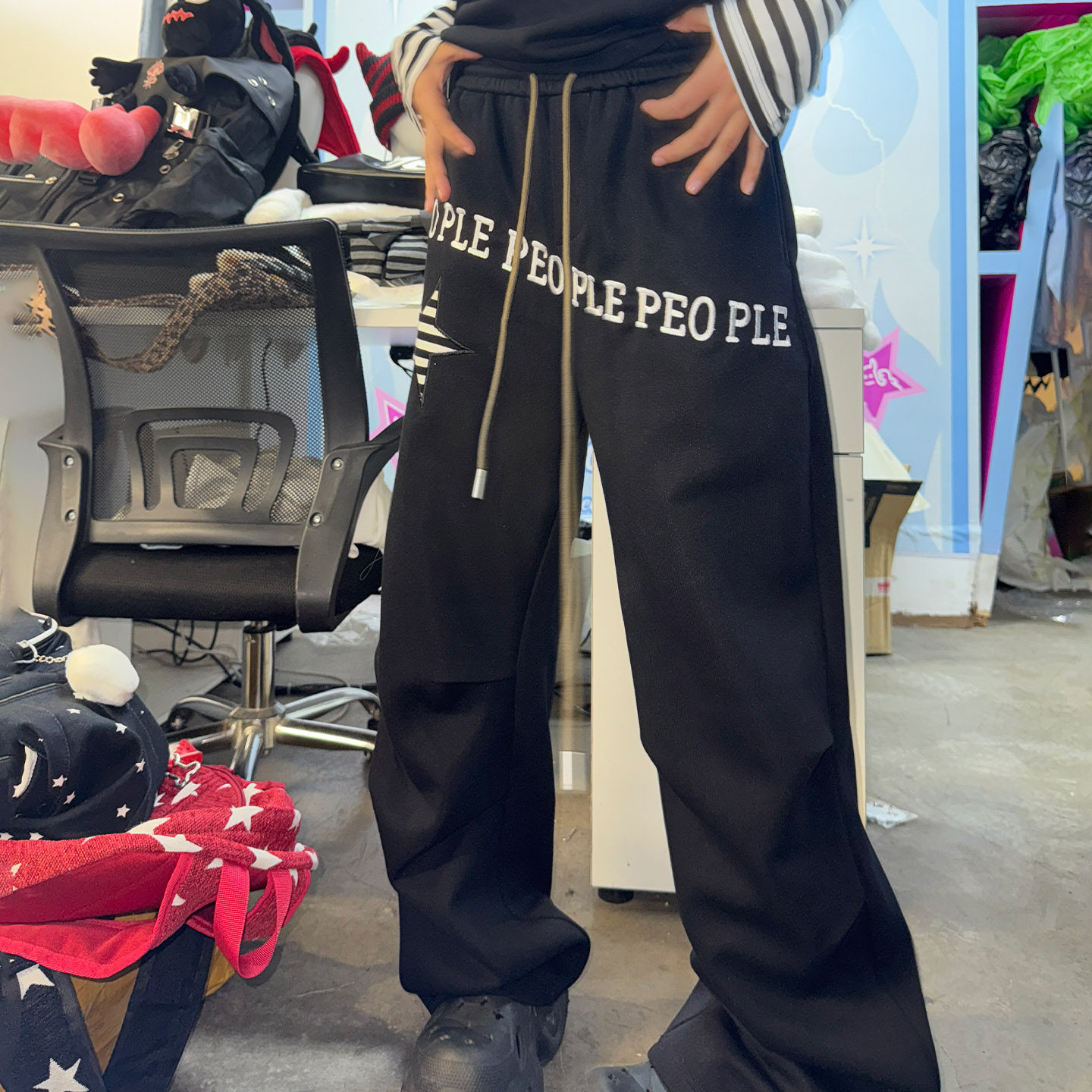 梁拌泡菜美式复古字母卫裤黑色直筒女宽松抽绳长裤潮流百搭休闲裤,女装/女士精品,卫裤,淘宝优惠券,粉丝福利购,淘宝优惠卷