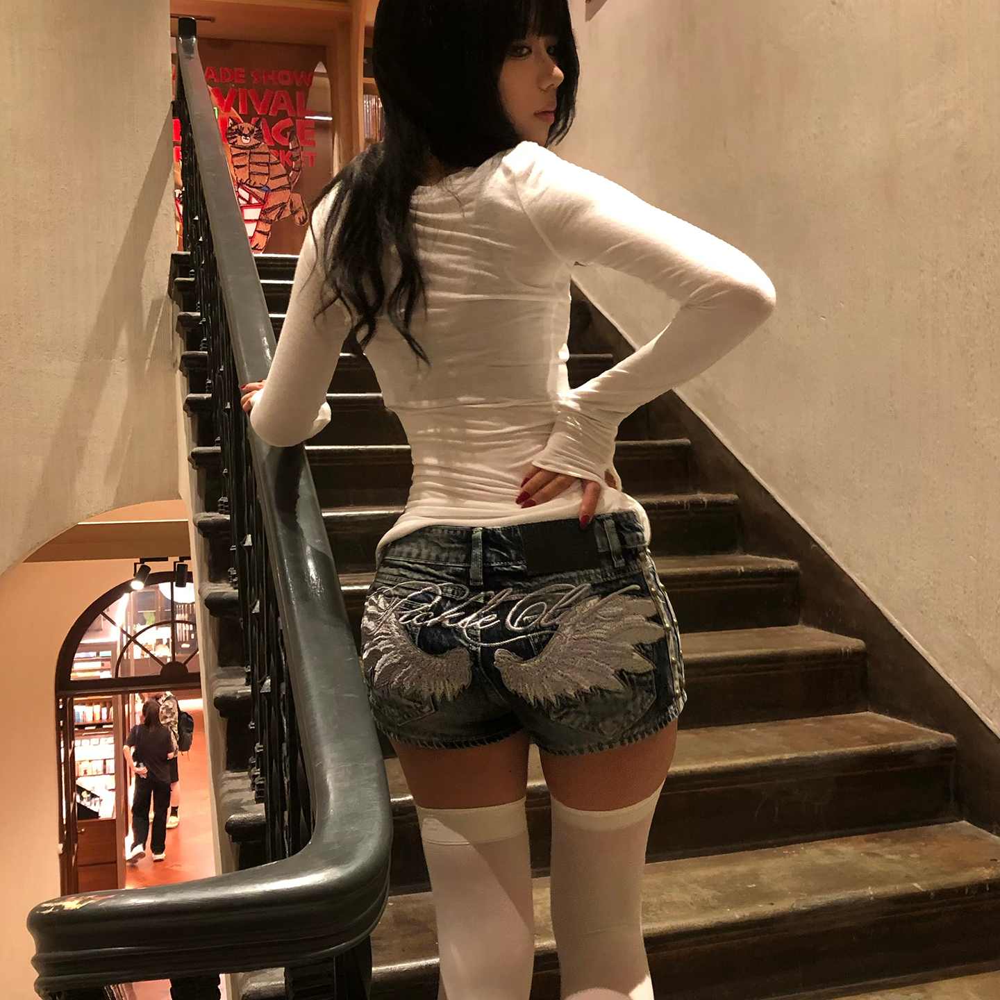 梁拌泡菜#圣光天使#翅膀刺绣铆钉牛仔短裤亚文化辣妹做旧低腰热裤