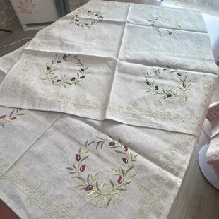 外贸出口亚麻圣诞花刺绣盖巾85x85布艺万能盖布床头柜沙发靠背巾