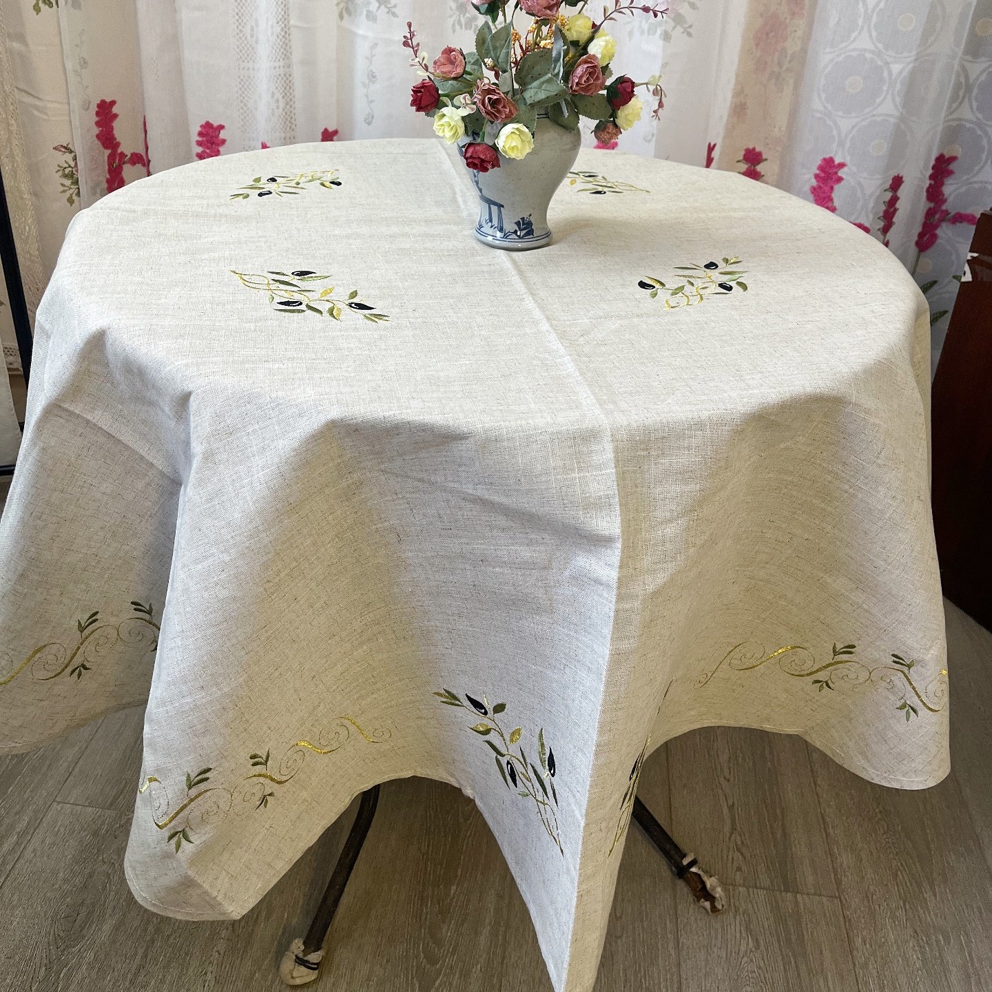 亚麻刺绣圆形桌布圣诞花环绣花布艺外贸出口180圆轻奢高档包邮