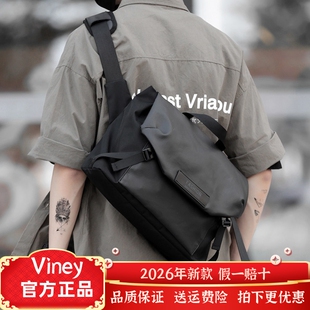 viney斜挎包男士简约单肩包时尚潮流骑行邮差包个性百搭背包男包