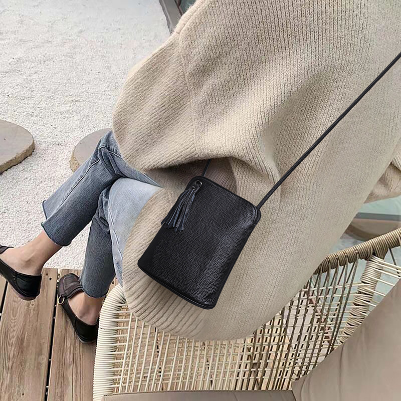 手机包包女新款2025斜挎女包水桶包夏季高级感轻便小包箱包