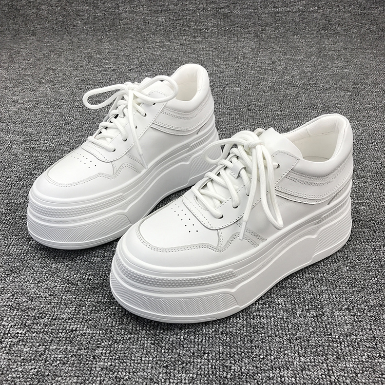 欧货爆款真皮增高小白鞋女2025年新款欧洲站巨好看厚底松糕鞋白色