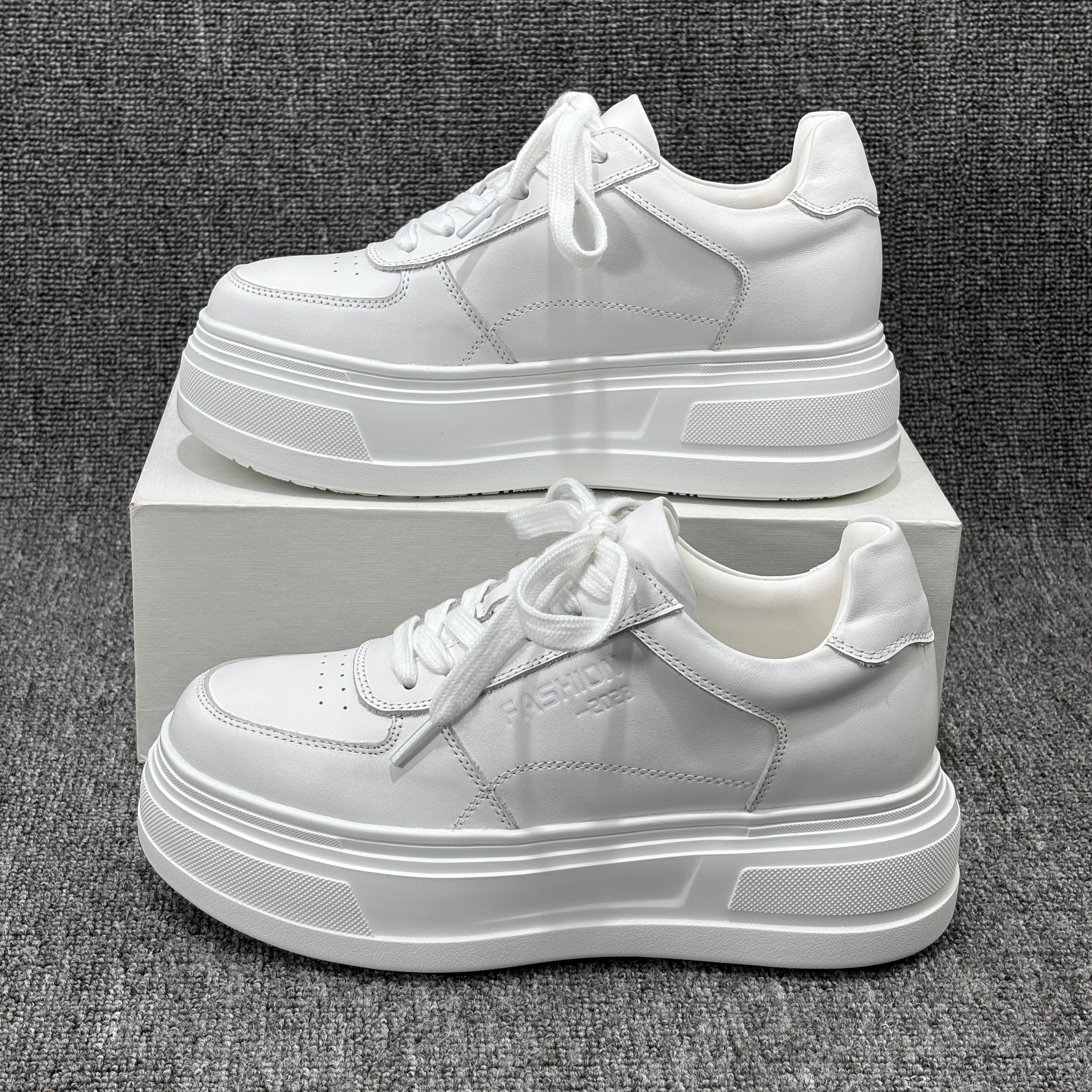 欧货真皮厚底松糕爆款小白鞋女2025秋新款欧洲站增高白色运动板鞋