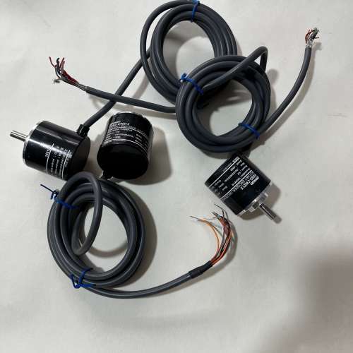 （议价)编码器E6B2-CWZ1X 1000PR新未使