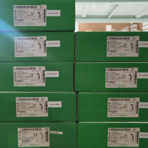 （议价)28系列伺服驱动器100W LXM28AU01M3X