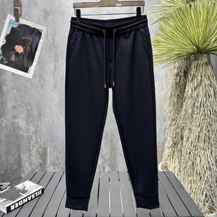 欧洲站秋冬厚款轻奢简欧个性压花小脚修身运动休闲卫裤时尚男装