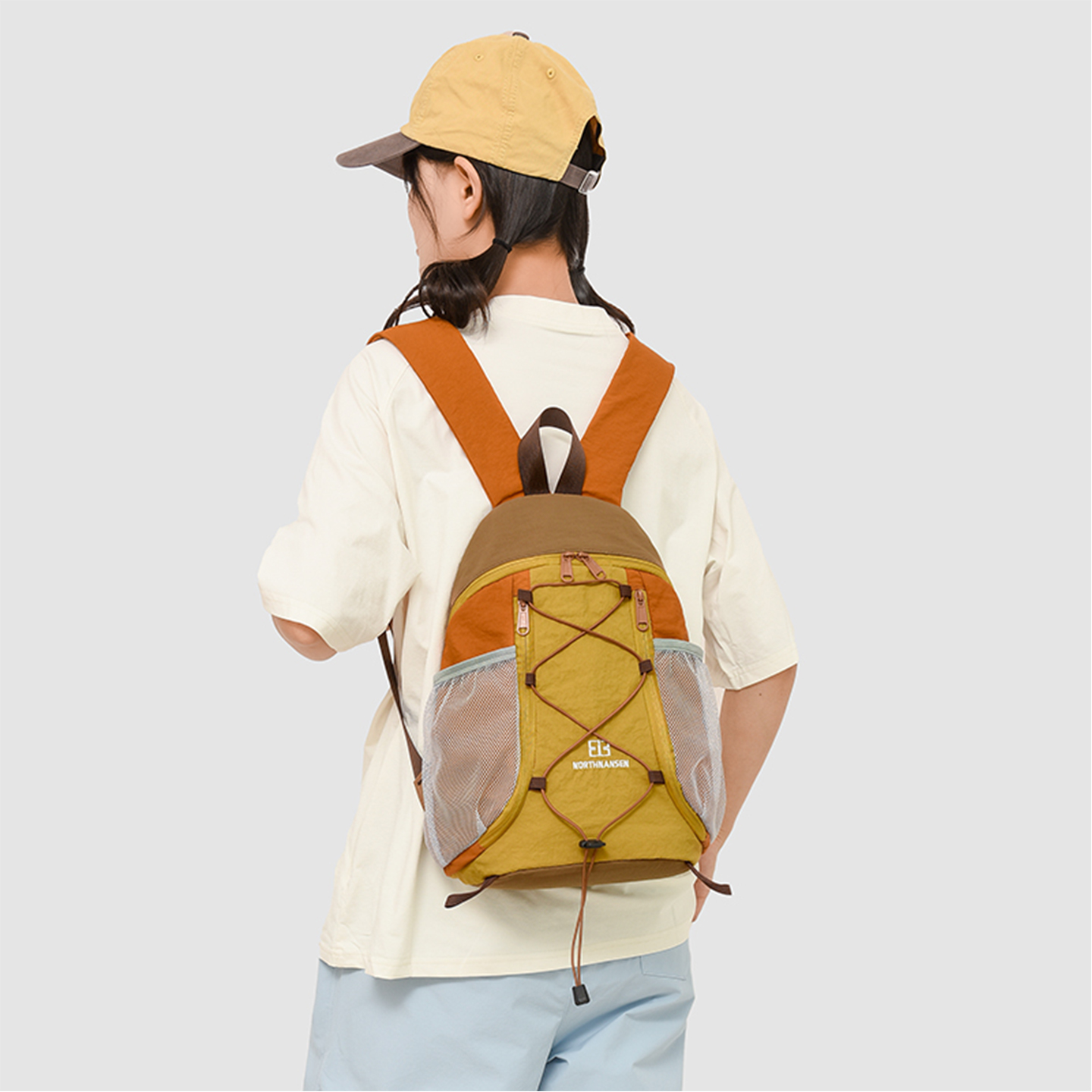 日常通勤双肩包户外运动登山包潮牌撞色电脑包休闲轻便旅行包书包