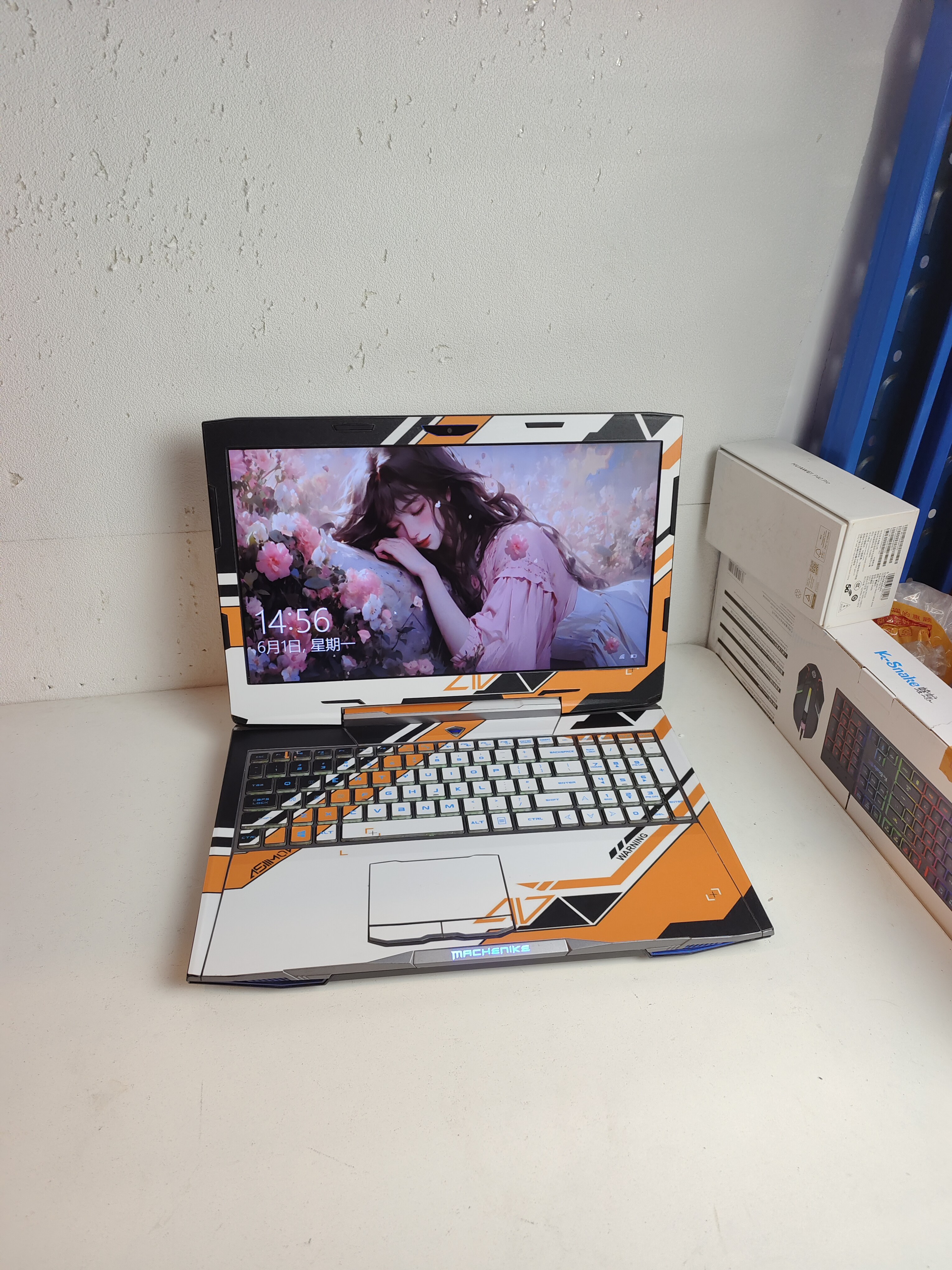 二手机械师F117 i7四核高性能处理器，4G独立显卡，15.5英寸大屏图片