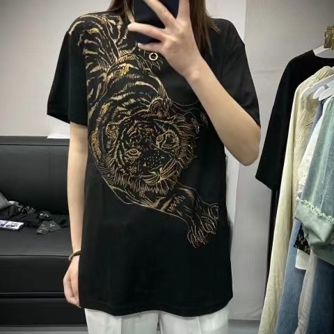 百搭休闲印花圆领短袖