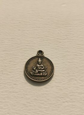 15361-388   藏传老利马铜黄财神金刚杵护身坠