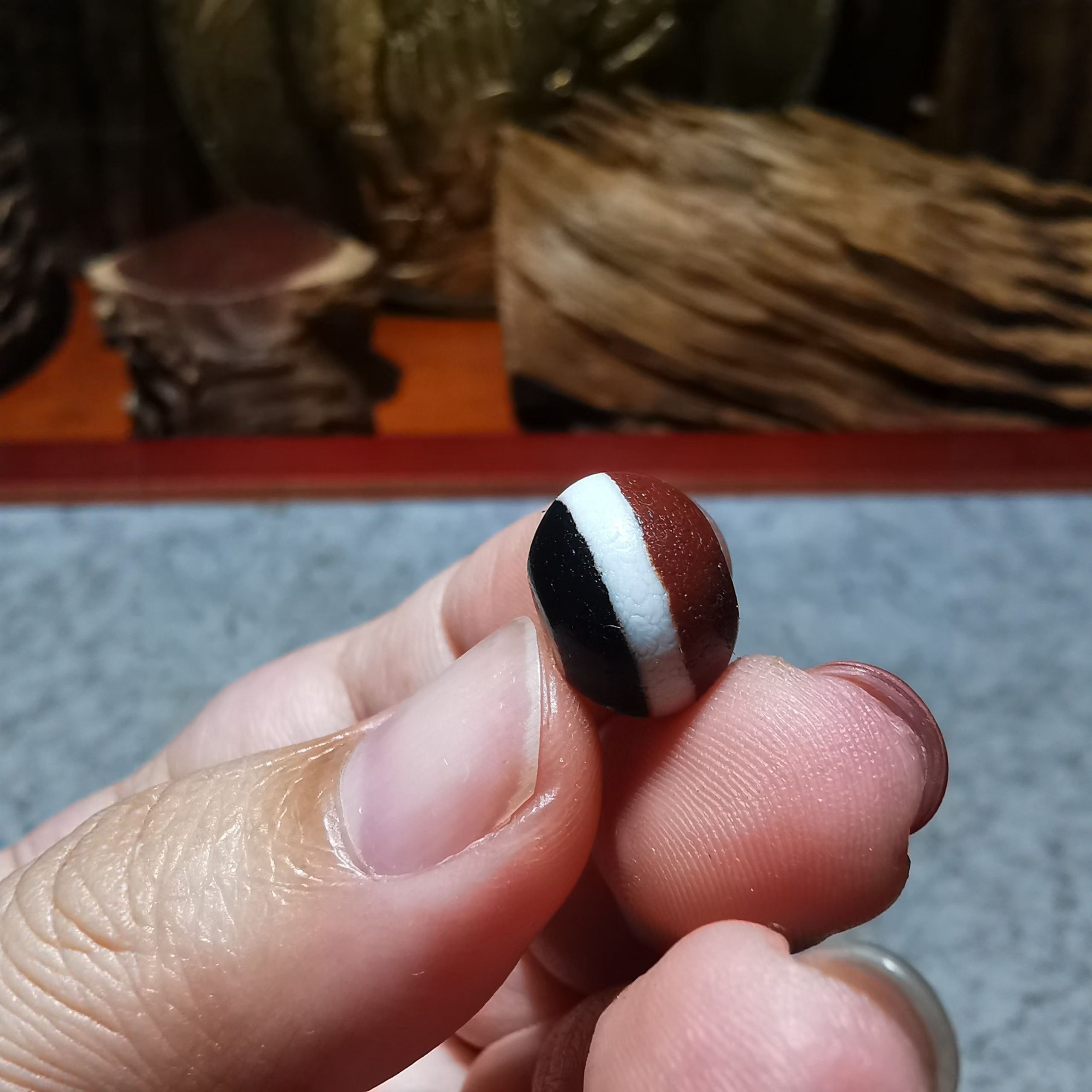 西亚千年老措思老药师天珠