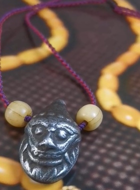 45838藏传老天铁摩羯擦擦锁骨项链 老L骨隔珠