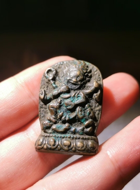 12790藏传老天铁六臂玛哈嘎拉大黑天财神吊坠牌