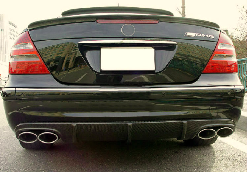 适用于奔驰e级w211 e63agm后杠专用碳纤维后唇后扰流下巴包围改装