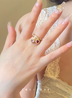 超别致粉嫩爱心水晶戒指