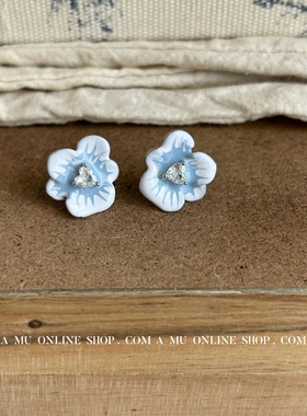 A.MU 别致的蓝色珐琅花朵耳钉 小众泼墨设计感银针耳环无耳洞耳夹